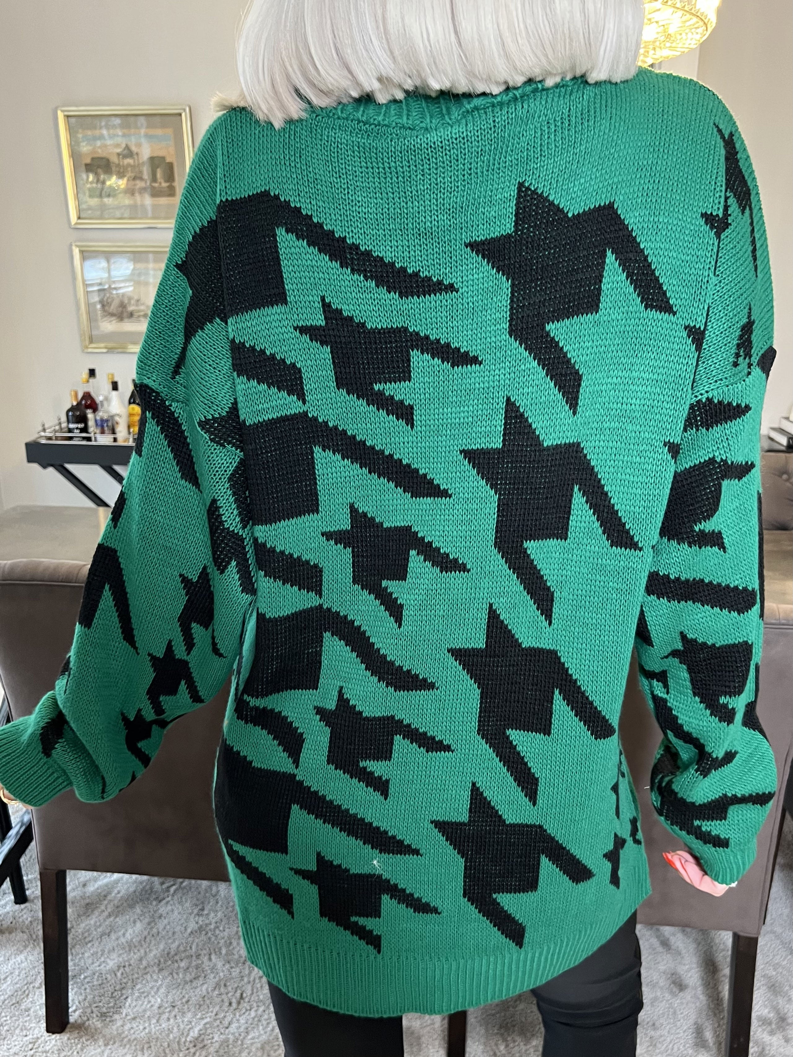 Isla - Plus size strik med hanefjedstern og rullekrave